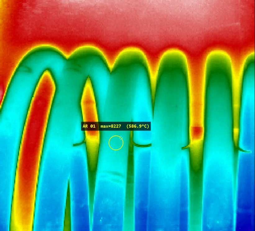 Thermogramme de tubes de four industriel — cartographie thermique des skin températures par ITC