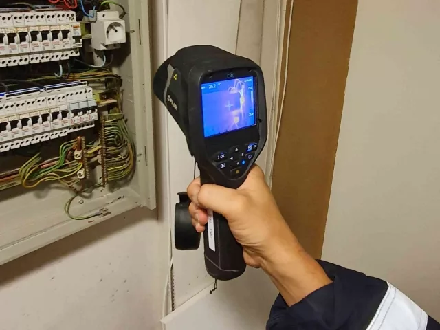 Caméras thermiques pour inspection électrique - Caméraà infrarouge pour  installation électrique